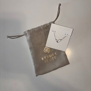 Kendra Scott Necklace Silver Tone Interlocking links NEW